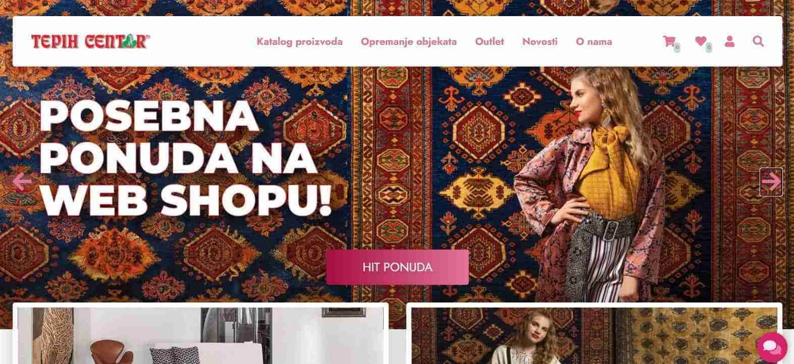 Žena stoji ispred šarenog tepiha