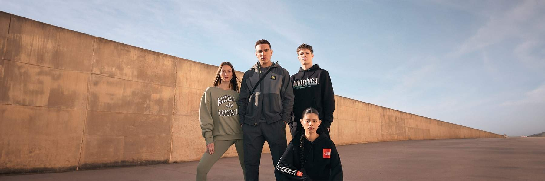 omladina u nosi udobne trenirke