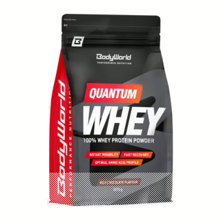 Whey protein u crveno-crnoj ambalaži na bijeloj pozadini